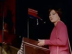 Buona moglie permette il marito a scopare la sua segretaria