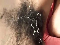 sborra sulla figa pelosa nera comp1