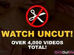 Ragazze fuori ovest - skinny aussie lesbiche giocano in 69 posizione