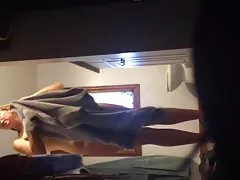 Moglie calda dopo doccia