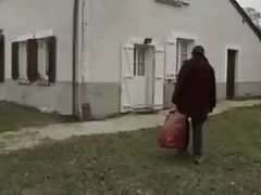 Francese arabo paffuto in calzini