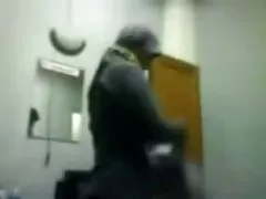 Indonesiano-hijab ragazza gemendo