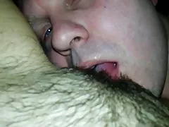 Fare cunnilingus alla moglie