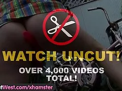 Ragazze fuori ovest - ciclista cornea giocattoli figa pelosa