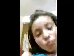 Ragazza pelose con grande corpo