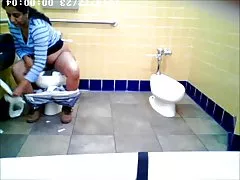 Indiano sul telefono